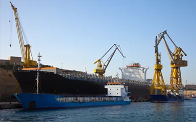 Construcţii-reparații ambarcaţiuni şi nave